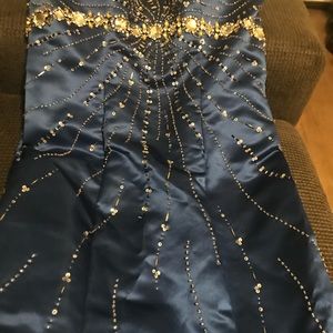 Prom/bridesmaid dress Made by precious formals, never worn size 10 Royal blue,